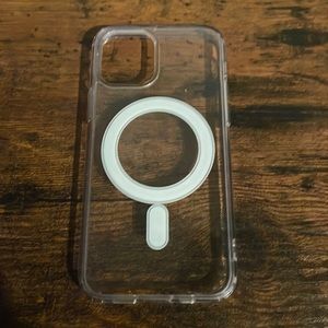 Clear phone 12/12 pro case w/ MagSafe